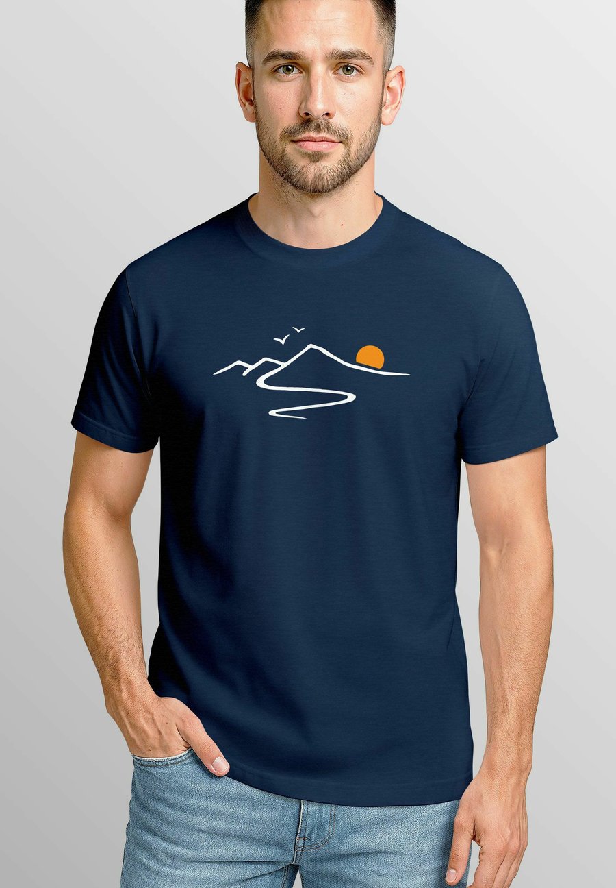 Футболка Neverless MINIMALISTISCHE BERG-GRAFIK FASHION, Navy/Mottled Dark Blue, Серый, Футболка Neverless MINIMALISTISCHE BERG-GRAFIK FASHION, Navy/Mottled Dark Blue
Футболка Neverless MINIMALISTISCHE BERG-GRAFIK FASHION, Navy/Mottled Dark Blue, Серый, Футболка Neverless MINIMALISTISCHE BERG-GRAFIK FASHION, Navy/Mottled Dark Blue