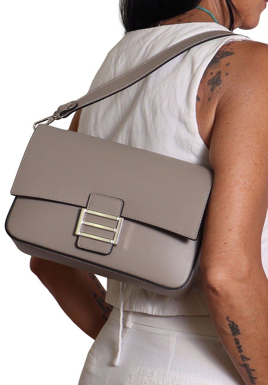 Сумка Chiara Ferretti Handbag, Light Taupe/Taupe
Сумка Chiara Ferretti Handbag, Light Taupe/Taupe
