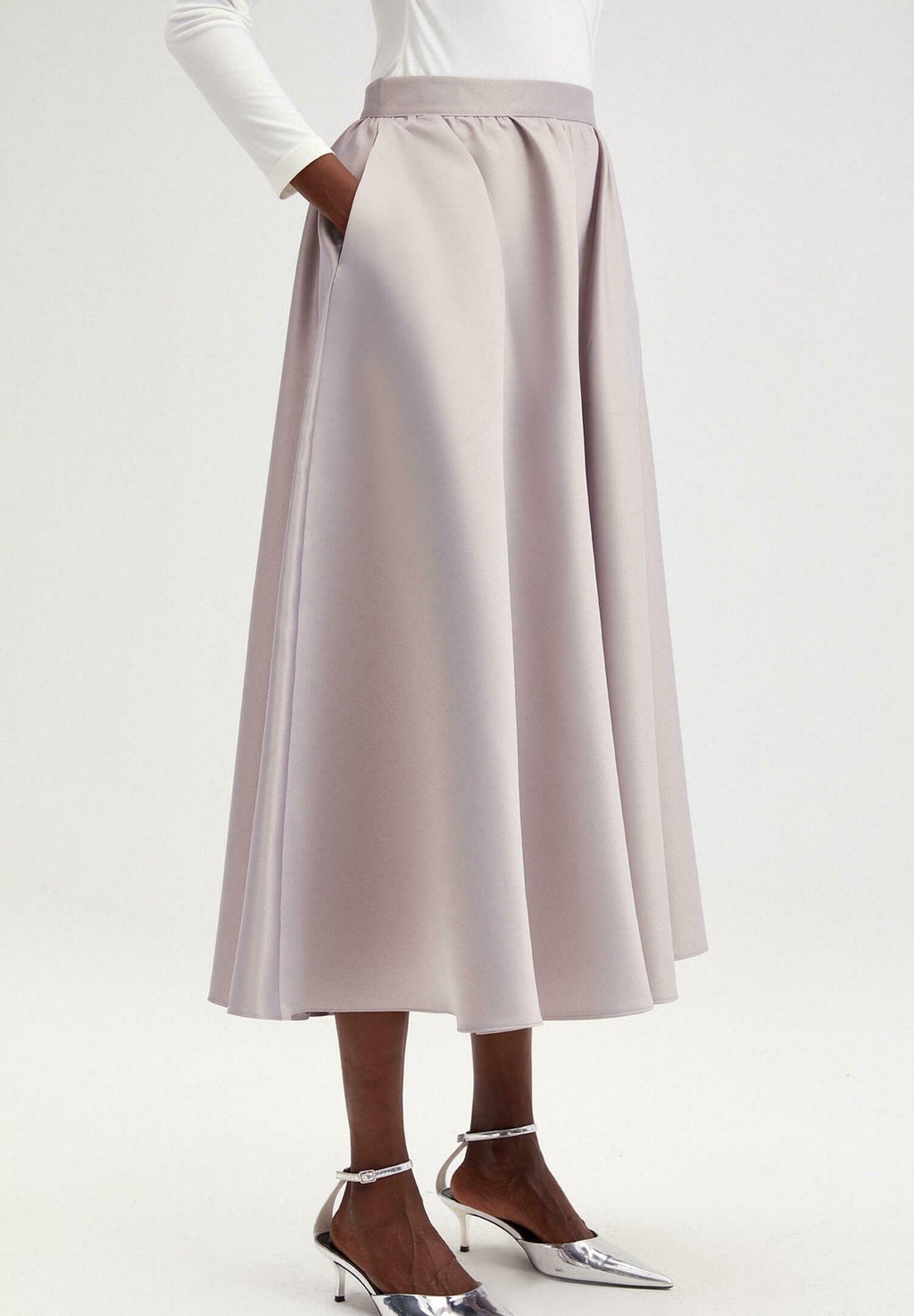 Юбка-колокол Gonna a pieghe Touché Privé, металлик серый
Юбка-колокол Gonna a pieghe Touché Privé, металлик серый