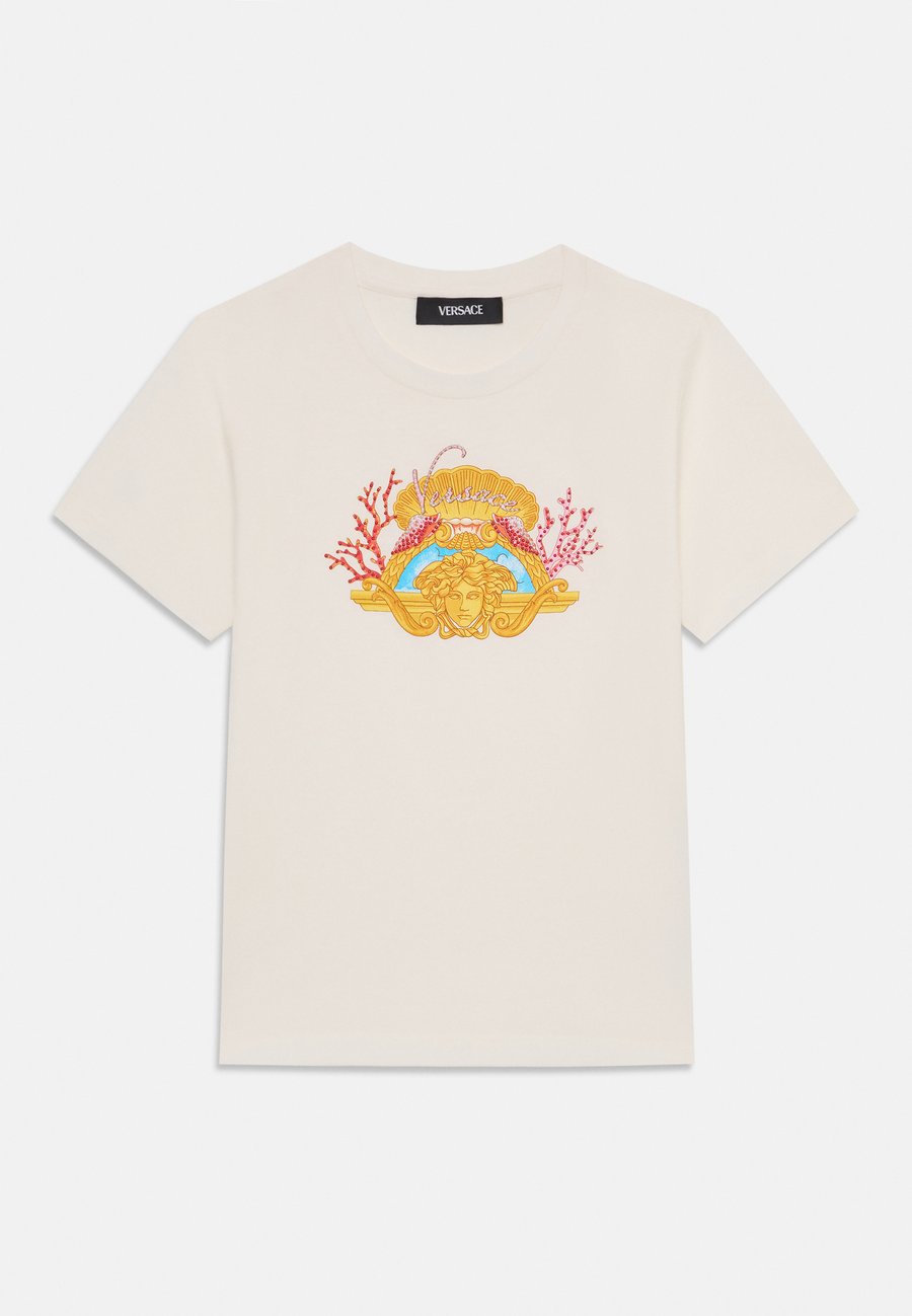 Футболка Versace MEDUSA CORAL KIDS STUDS PRINT UNISEX, White/Multicolor/White, Белый, Футболка Versace MEDUSA CORAL KIDS STUDS PRINT UNISEX, White/Multicolor/White
Футболка Versace MEDUSA CORAL KIDS STUDS PRINT UNISEX, White/Multicolor/White, Белый, Футболка Versace MEDUSA CORAL KIDS STUDS PRINT UNISEX, White/Multicolor/White