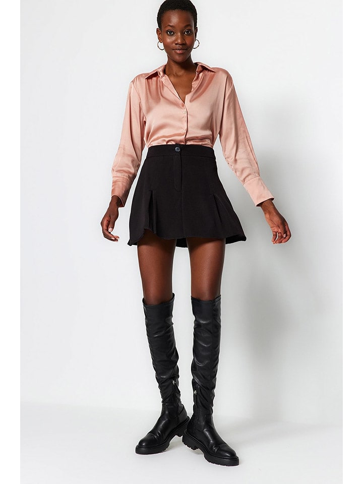 Шорты trendyol, черный
Шорты trendyol, черный