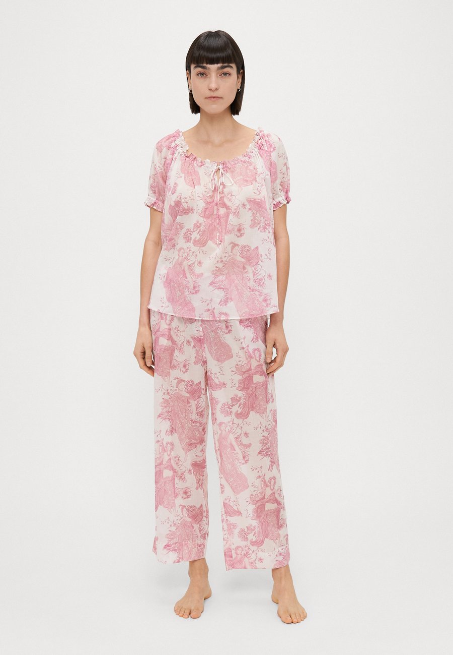 Пижамный комплект Desmond & Dempsey WOMENS IDYLLIC SHORT SLEEVE , Pink
Пижамный комплект Desmond & Dempsey WOMENS IDYLLIC SHORT SLEEVE , Pink