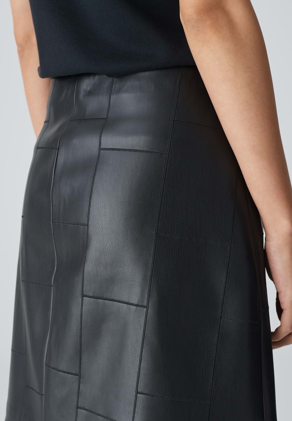 Юбка А-силуэта ROMELA Opus, черный
Юбка А-силуэта ROMELA Opus, черный