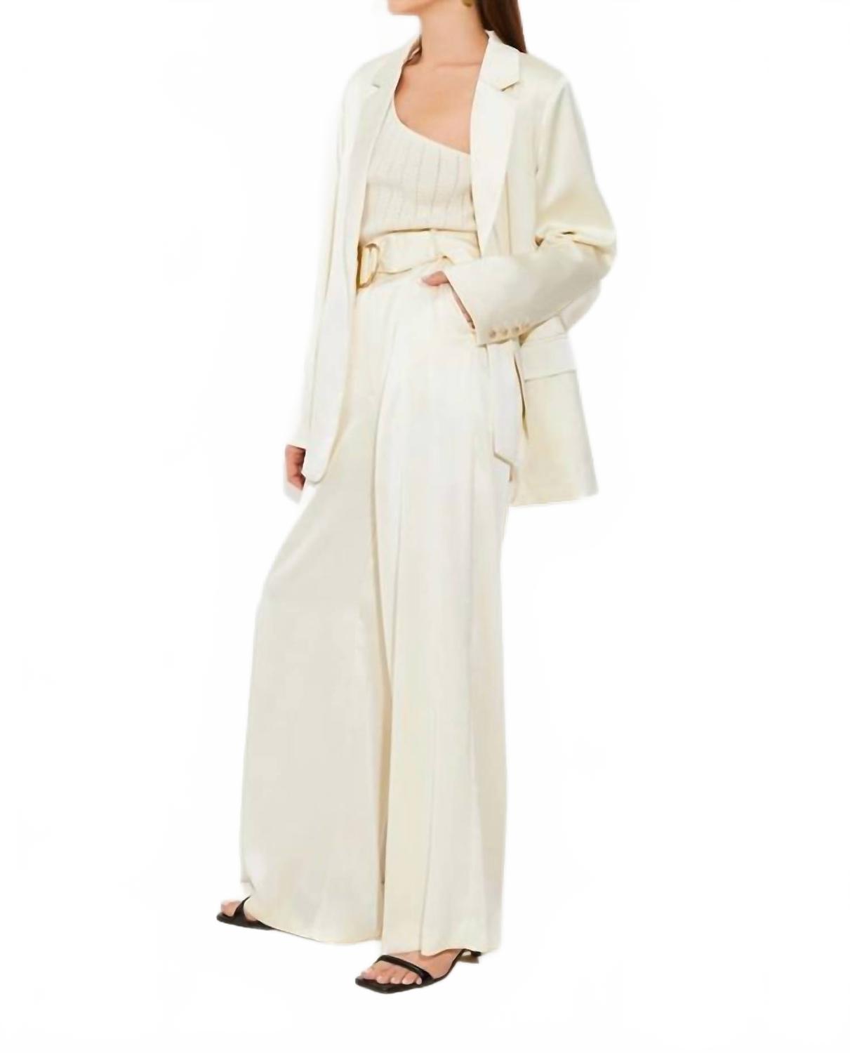 Женские атласные брюки Jicky с высокой талией в цвете Blanc Suncoo, Blanc
Женские атласные брюки Jicky с высокой талией в цвете Blanc Suncoo, Blanc