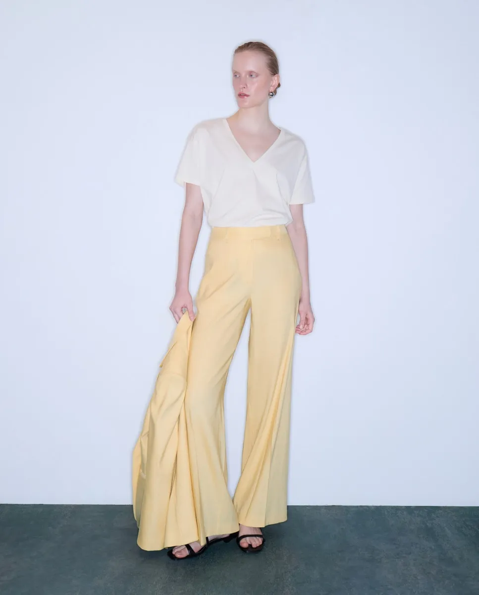 Женская футболка с коротким рукавом и V-образным вырезом Woman Limited El Corte Inglés, бежевый
Женская футболка с коротким рукавом и V-образным вырезом Woman Limited El Corte Inglés, бежевый