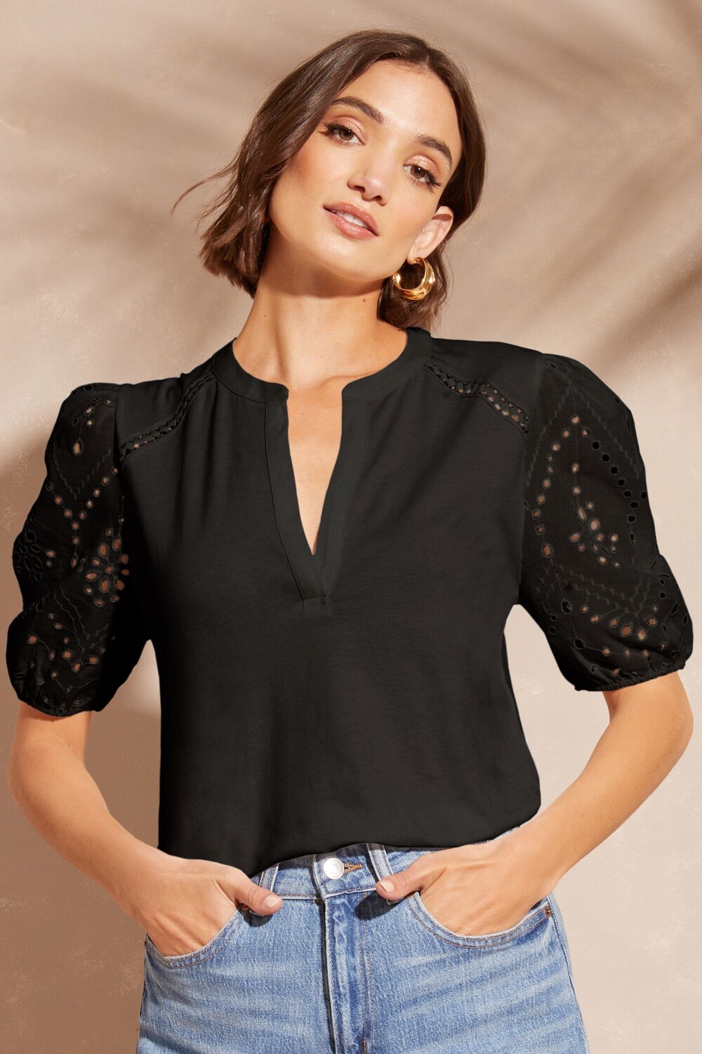 Топ из джерси Broderie с короткими рукавами и v образным вырезом Love & Roses, черный
Топ из джерси Broderie с короткими рукавами и v образным вырезом Love & Roses, черный