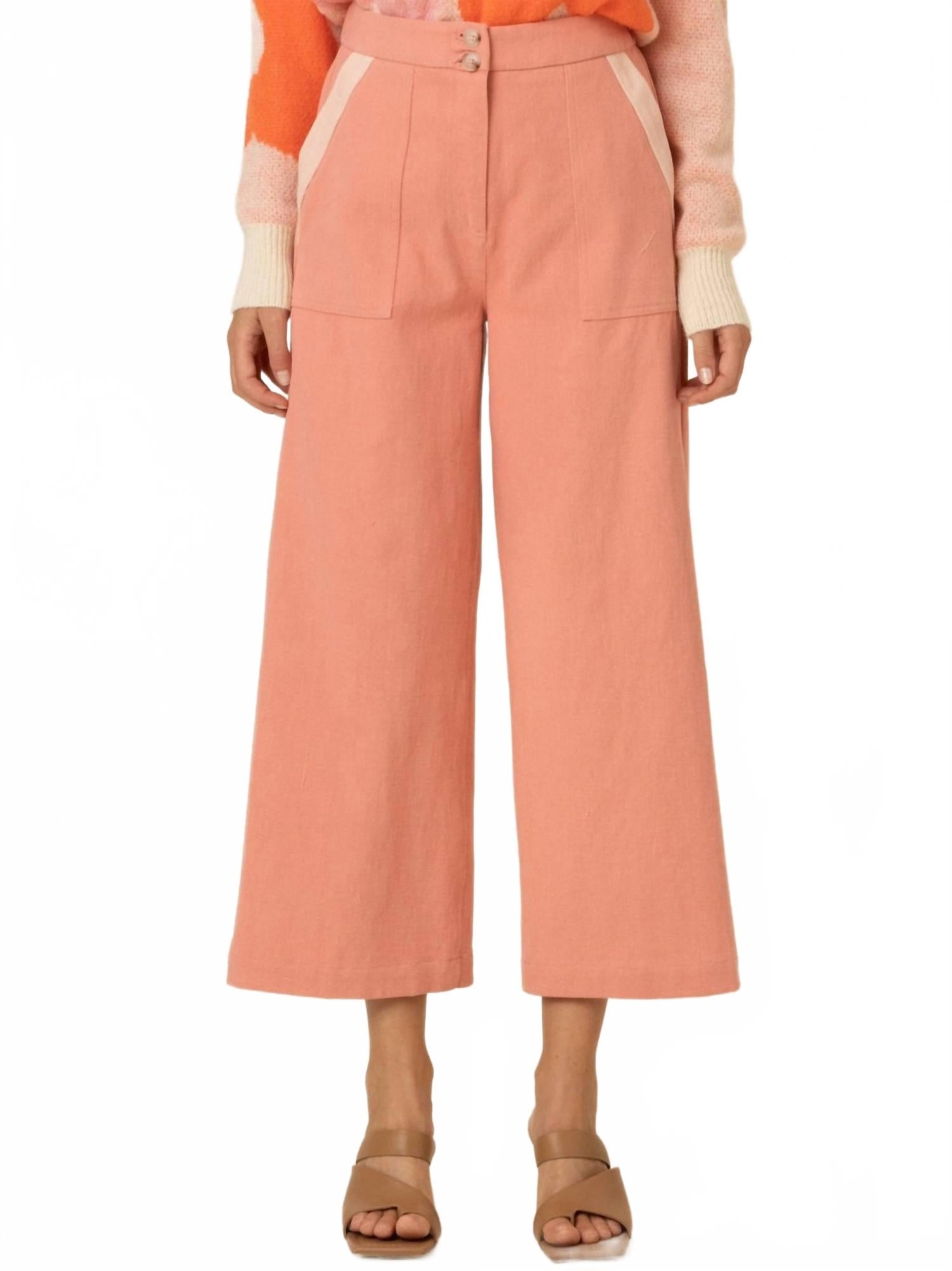 Двухцветные плетеные брюки в розовом FRNCH
Двухцветные плетеные брюки в розовом FRNCH