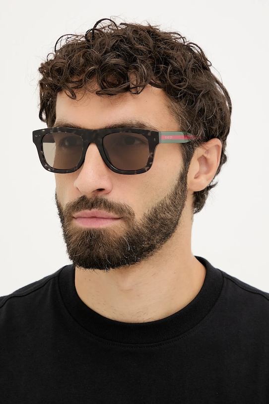 Солнцезащитные очки Gucci, коричневый
Солнцезащитные очки Gucci, коричневый