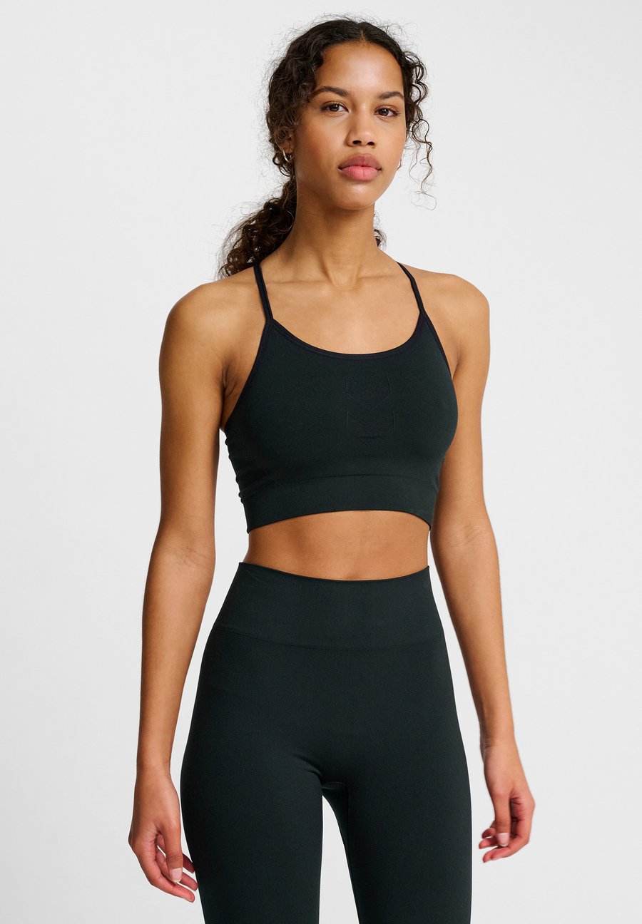 Бюстгальтер Hummel HIIT SEAMLESS , Black
Бюстгальтер Hummel HIIT SEAMLESS , Black
