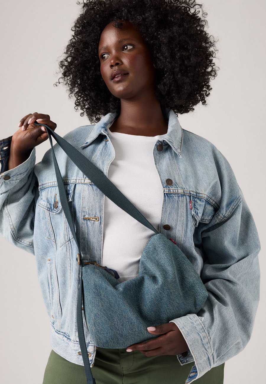 Сумка кросс-боди Levi's ALI , Blue/Blue Denim
Сумка кросс-боди Levi's ALI , Blue/Blue Denim