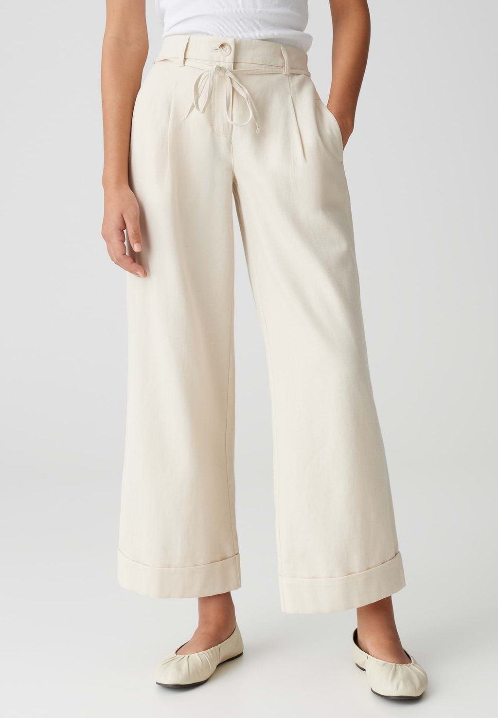 Брюки MID RISE CROPPED RELAXED FIT OPUS, бежевый
Брюки MID RISE CROPPED RELAXED FIT OPUS, бежевый