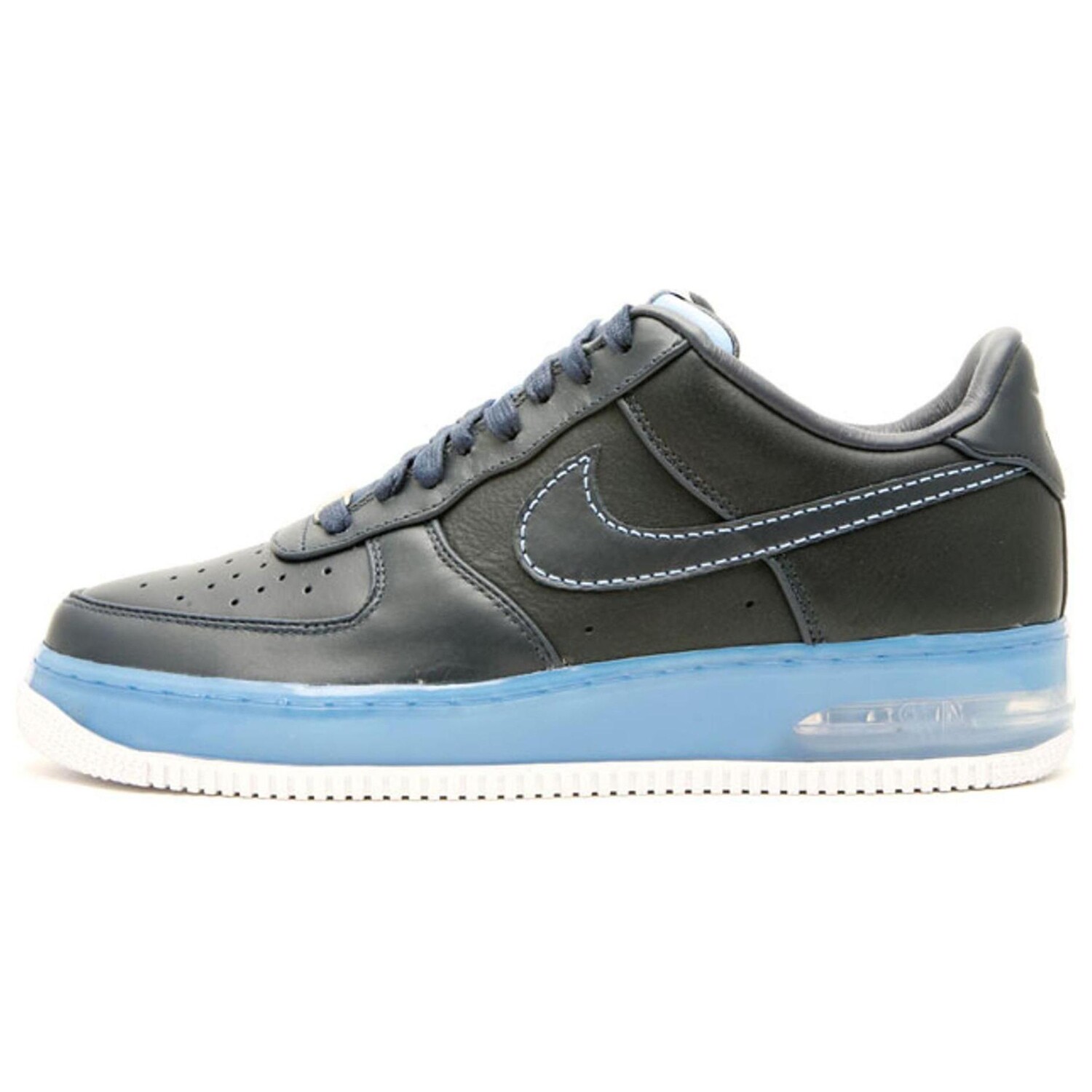Кроссовки Nike Air Force 1 Low Supreme Max Air Obsidian University Blue, черный/синий
Кроссовки Nike Air Force 1 Low Supreme Max Air Obsidian University Blue, черный/синий