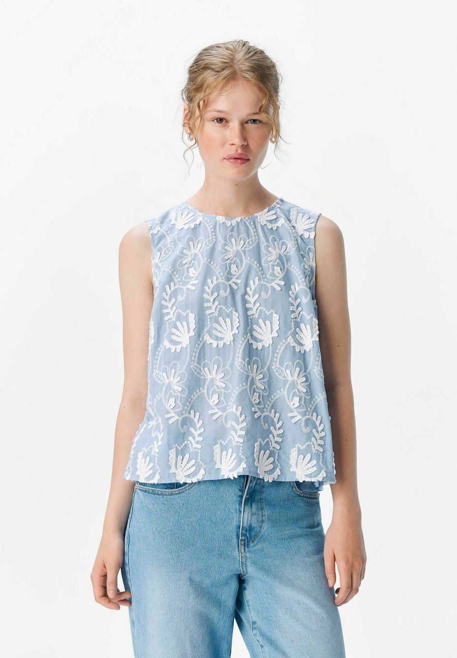 Топ Object BESTICKTES, Kentucky Blue/Blue
Топ Object BESTICKTES, Kentucky Blue/Blue