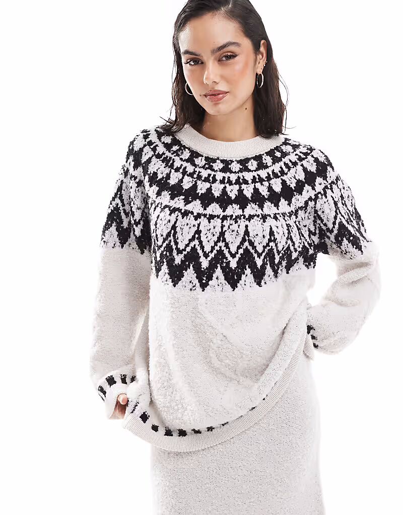 Объект пушистый джемпер в стиле фэйр-айл кремового цвета
Объект пушистый джемпер в стиле фэйр-айл кремового цвета