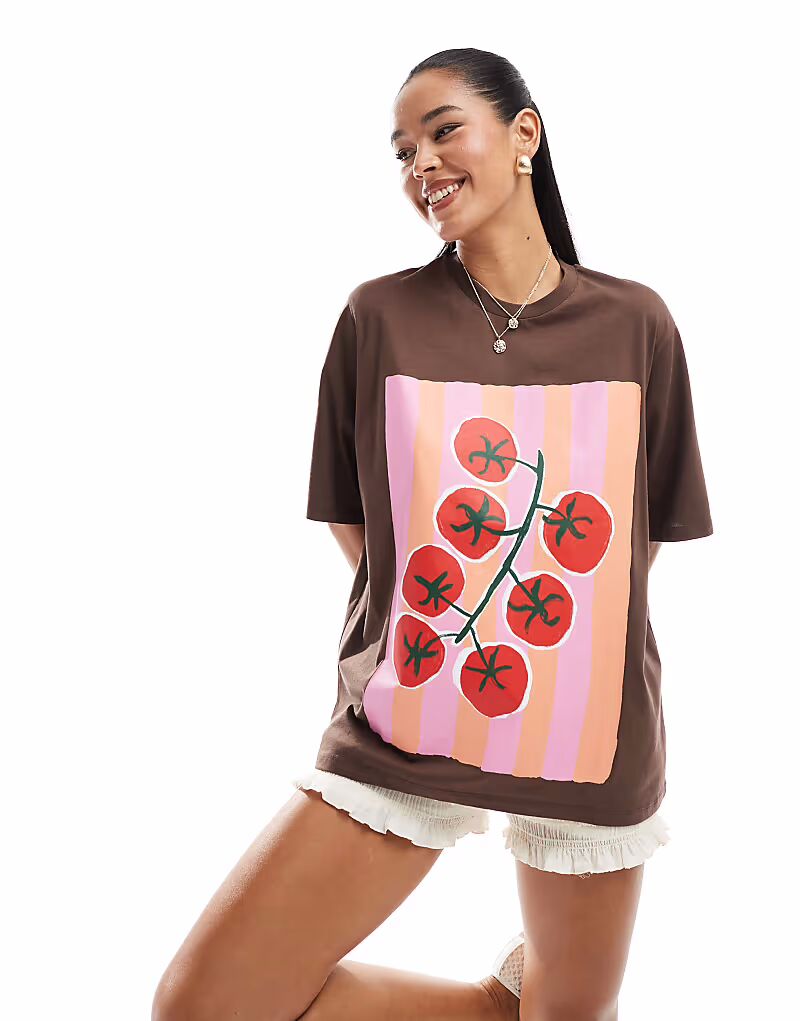 Футболка свободного кроя ASOS DESIGN с изображением томата коричневого цвета
Футболка свободного кроя ASOS DESIGN с изображением томата коричневого цвета