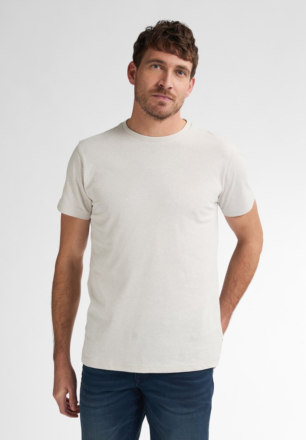 Базовая футболка PLAIN WAVEVIEWCREST Petrol Industries, слоновая кость 
Базовая футболка PLAIN WAVEVIEWCREST Petrol Industries, слоновая кость