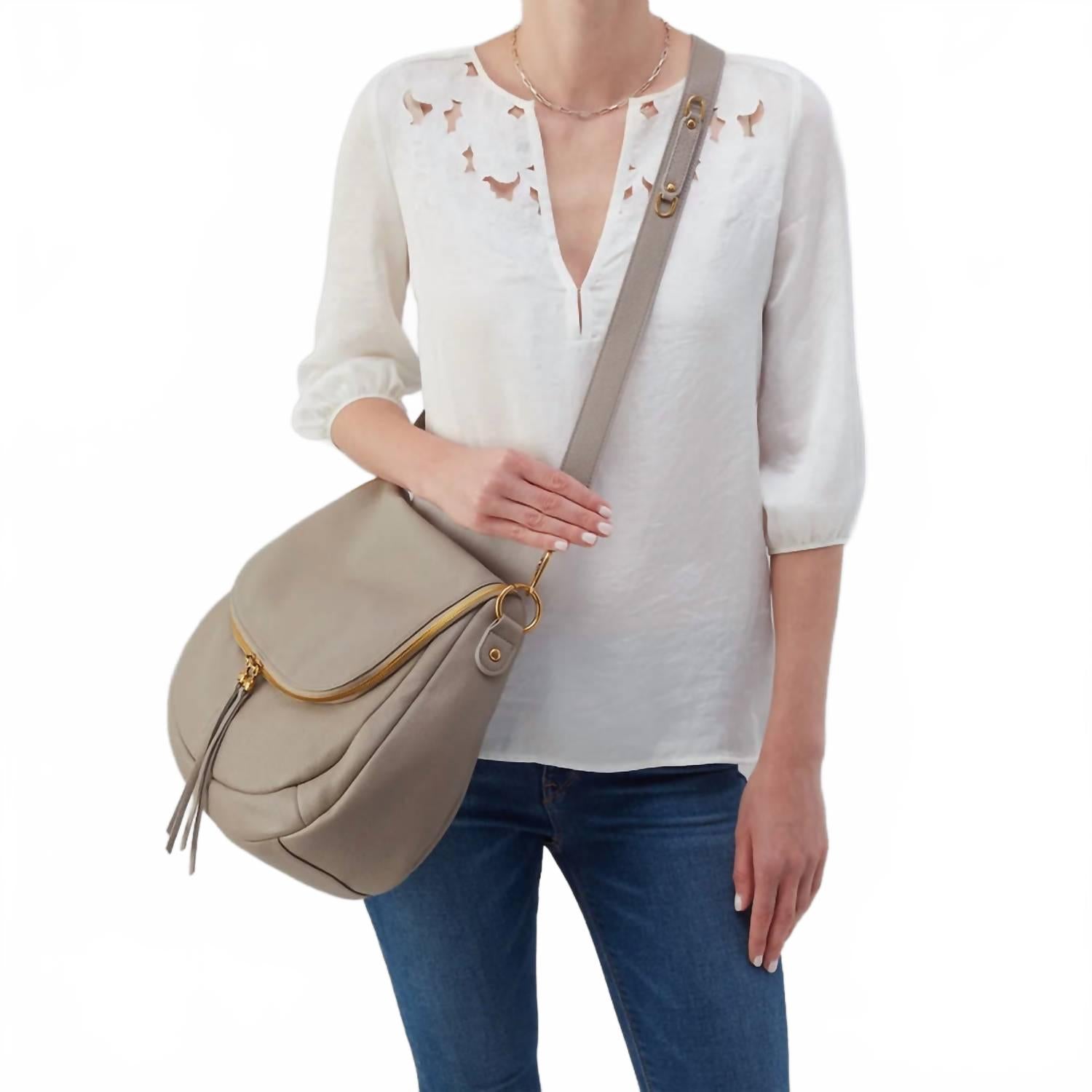 Женская сумка-трансформер Fern в графитовом цвете Hobo, Graphite
Женская сумка-трансформер Fern в графитовом цвете Hobo, Graphite