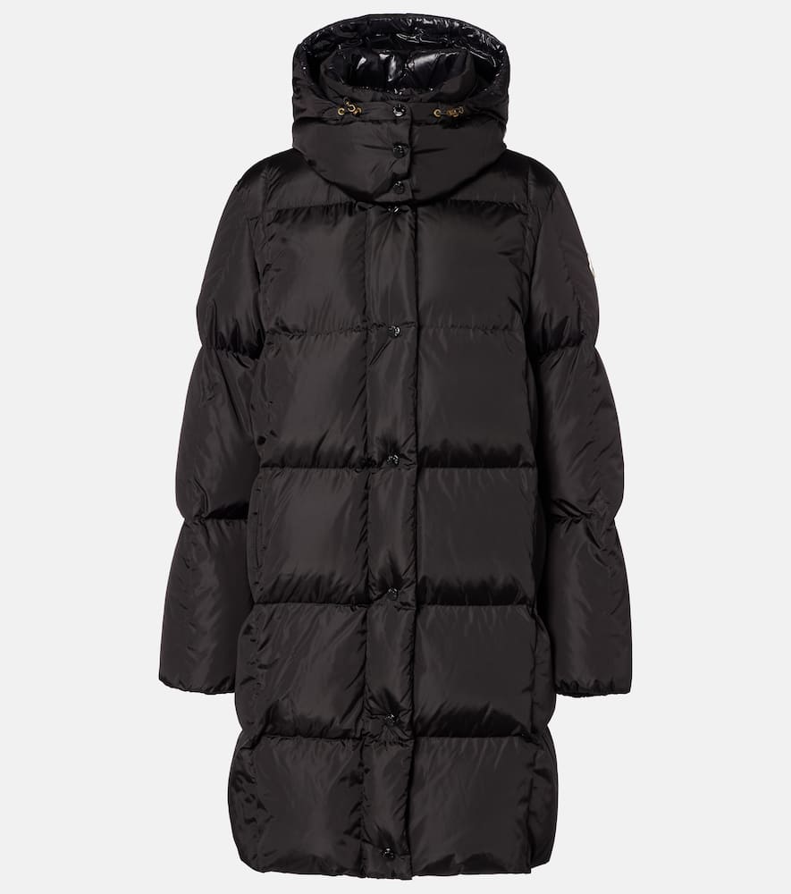 Пуховик с капюшоном Moncler
Пуховик с капюшоном Moncler