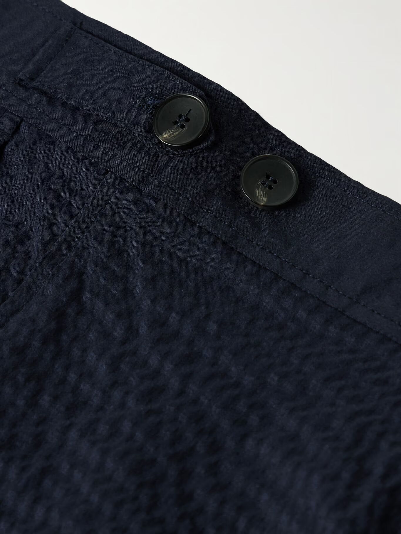 Плавки-шорты прямого покроя средней длины из ткани сирсакер MR P., темно-синий 
Плавки-шорты прямого покроя средней длины из ткани сирсакер MR P., темно-синий