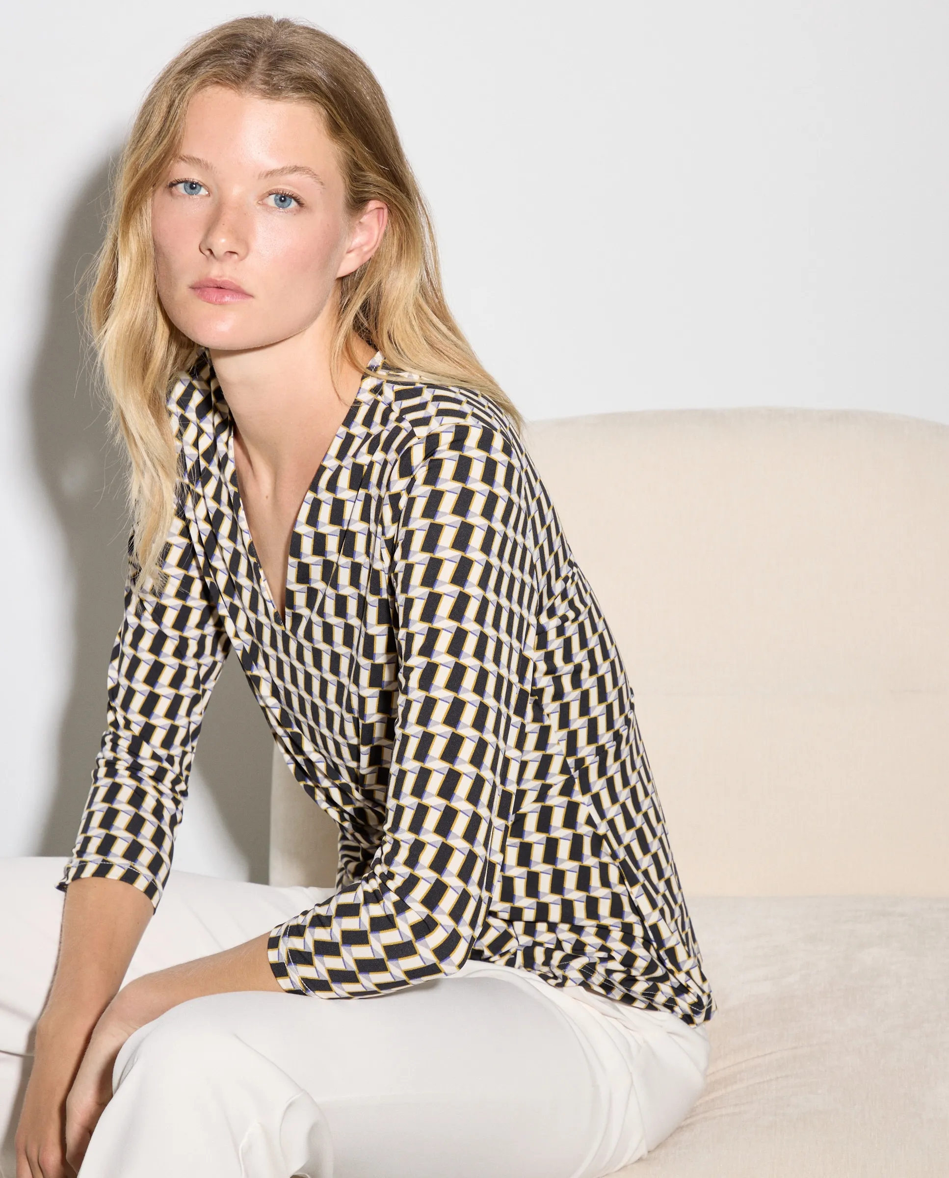 Женская футболка с длинным рукавом с принтом Woman El Corte Inglés, черный
Женская футболка с длинным рукавом с принтом Woman El Corte Inglés, черный