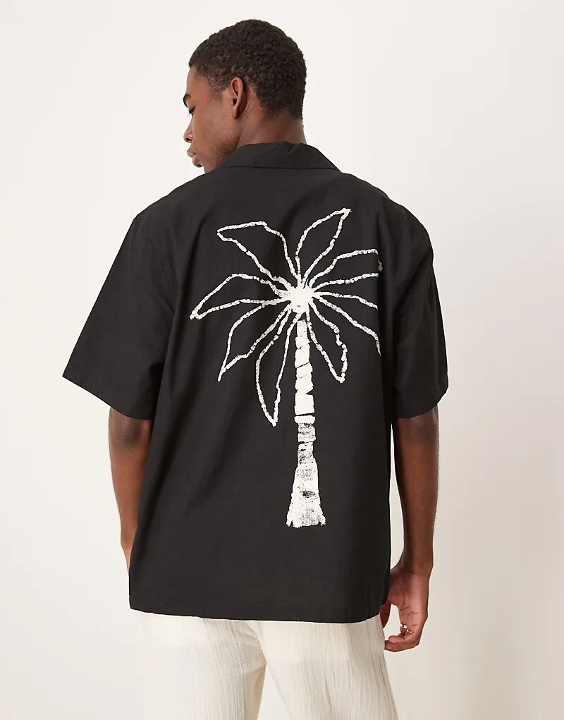 Черная рубашка ASOS DESIGN с мягким воротником, принтом пальм на груди и спине 
Черная рубашка ASOS DESIGN с мягким воротником, принтом пальм на груди и спине