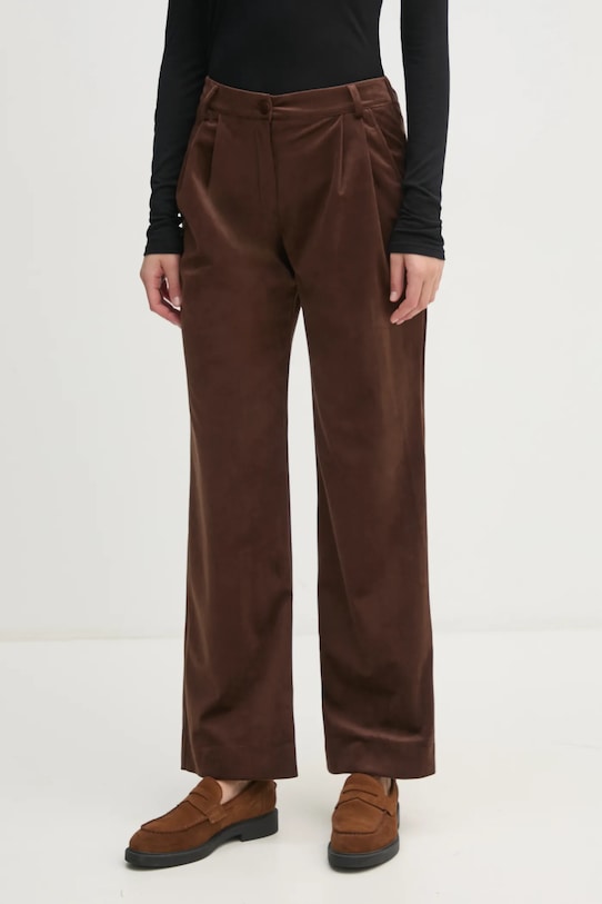 Велюровые брюки La Petite Française, коричневый
Велюровые брюки La Petite Française, коричневый
