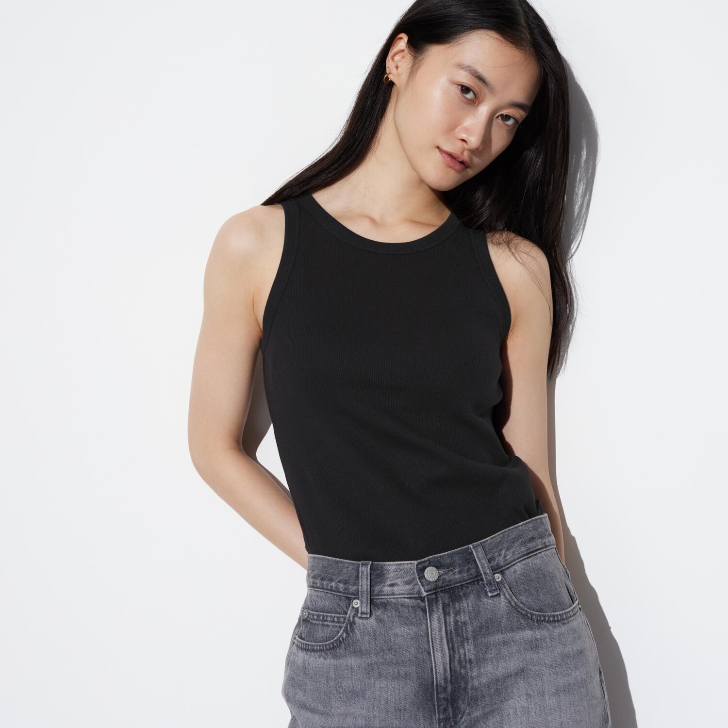 Топ-бюстгальтер Uniqlo, черный
Топ-бюстгальтер Uniqlo, черный