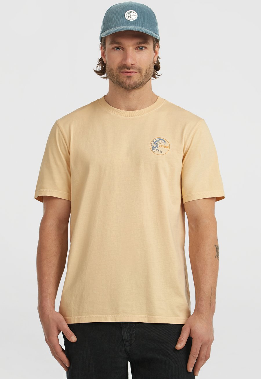 Футболка O'Neill O'RIGINALS RETRO BACK PRINT T-SHIRT, Macaron/Light Yellow, Желтый, Футболка O'Neill O'RIGINALS RETRO BACK PRINT T-SHIRT, Macaron/Light Yellow
Футболка O'Neill O'RIGINALS RETRO BACK PRINT T-SHIRT, Macaron/Light Yellow, Желтый, Футболка O'Neill O'RIGINALS RETRO BACK PRINT T-SHIRT, Macaron/Light Yellow