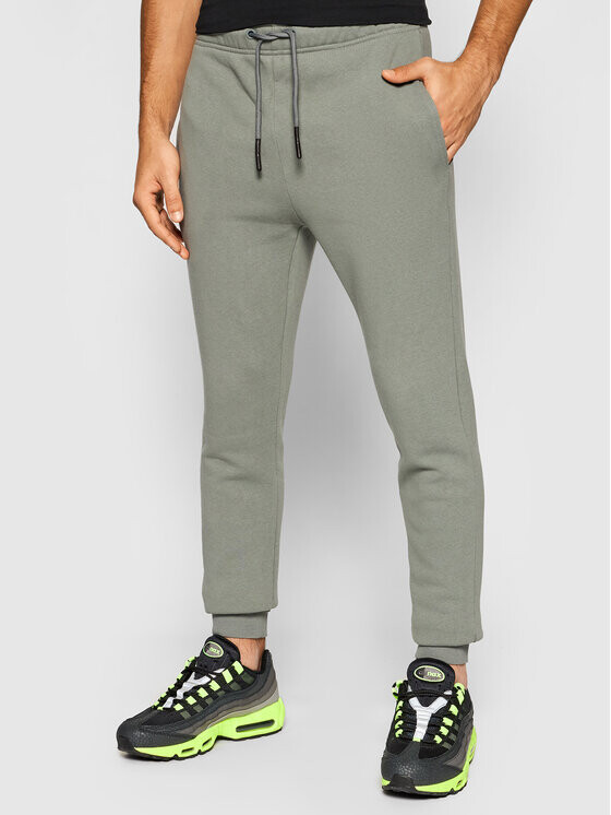 Спортивные брюки стандартного кроя Only & Sons, зеленый
Спортивные брюки стандартного кроя Only & Sons, зеленый