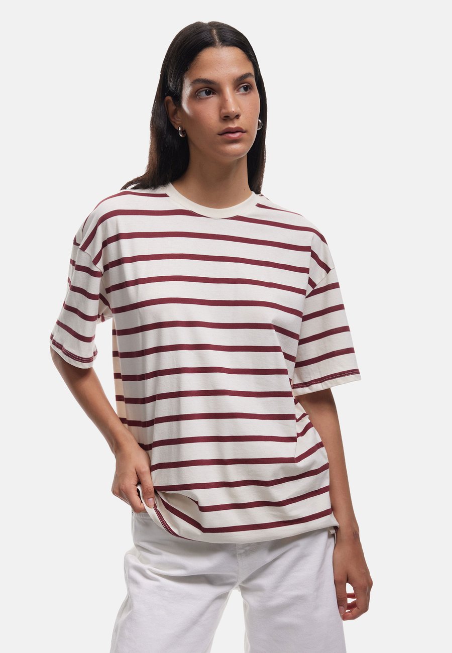 Футболка Koton STRIPED, Bordeaux
Футболка Koton STRIPED, Bordeaux