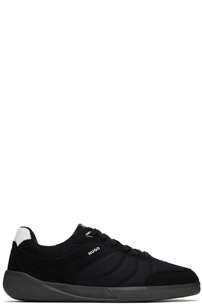 Черные кроссовки в футбольном стиле Hugo
Черные кроссовки в футбольном стиле Hugo