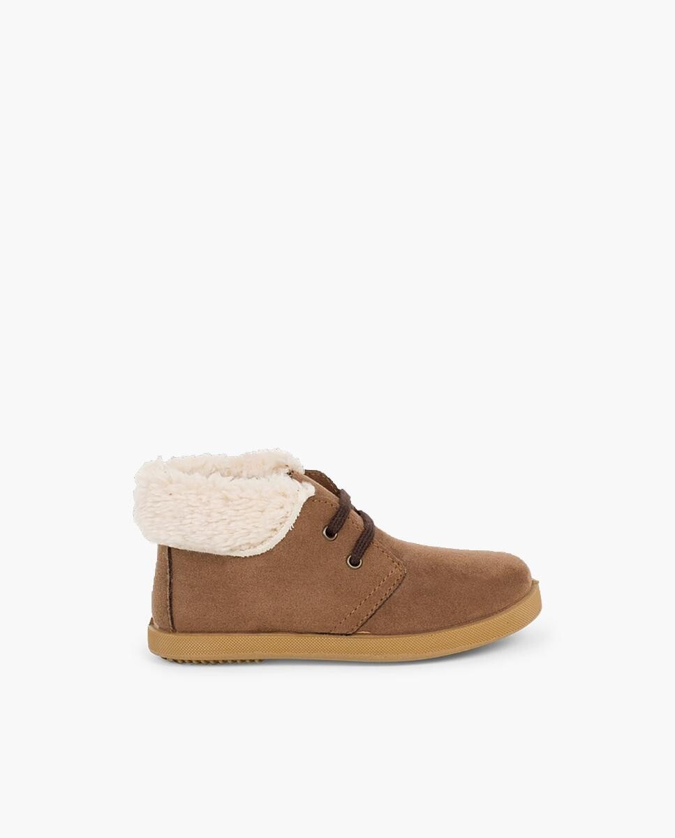 Детские сапожки со шнурками и овчиной Pisamonas
Детские сапожки со шнурками и овчиной Pisamonas