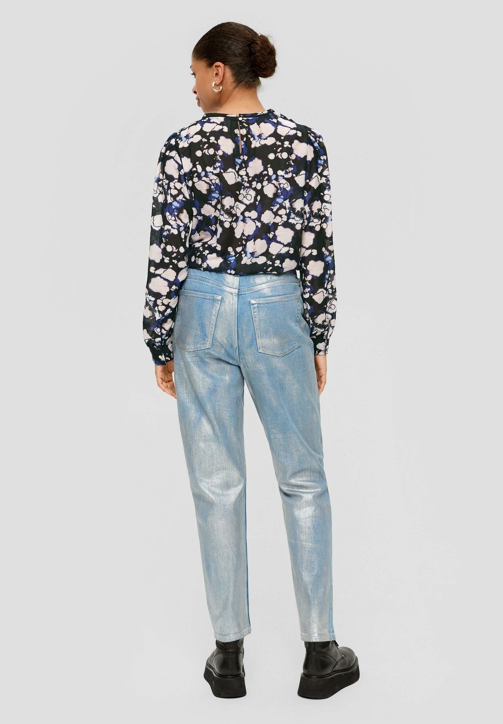 Блуза MIT ALLOVER-MUSTER QS, черный
Блуза MIT ALLOVER-MUSTER QS, черный