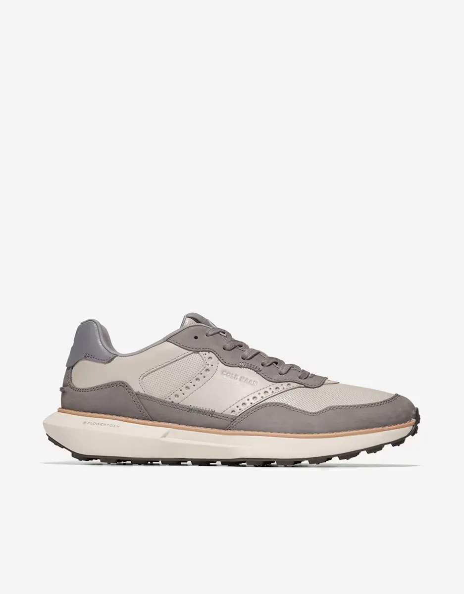 Мужские кроссовки из кожи в беговом стиле с перфорированными деталями Cole Haan, серый
Мужские кроссовки из кожи в беговом стиле с перфорированными деталями Cole Haan, серый