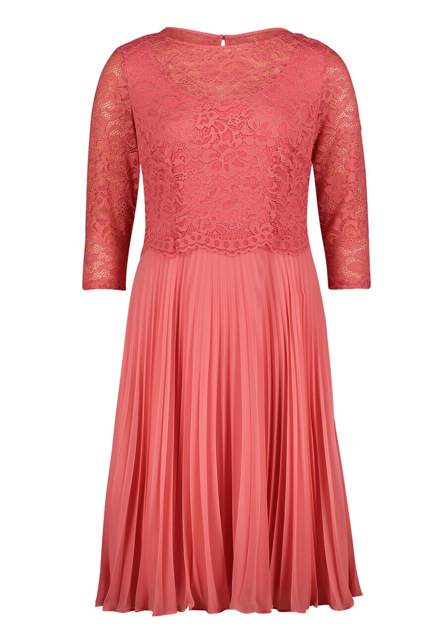 Коктейльное платье Vera Mont, цвет Raspberry
Коктейльное платье Vera Mont, цвет Raspberry