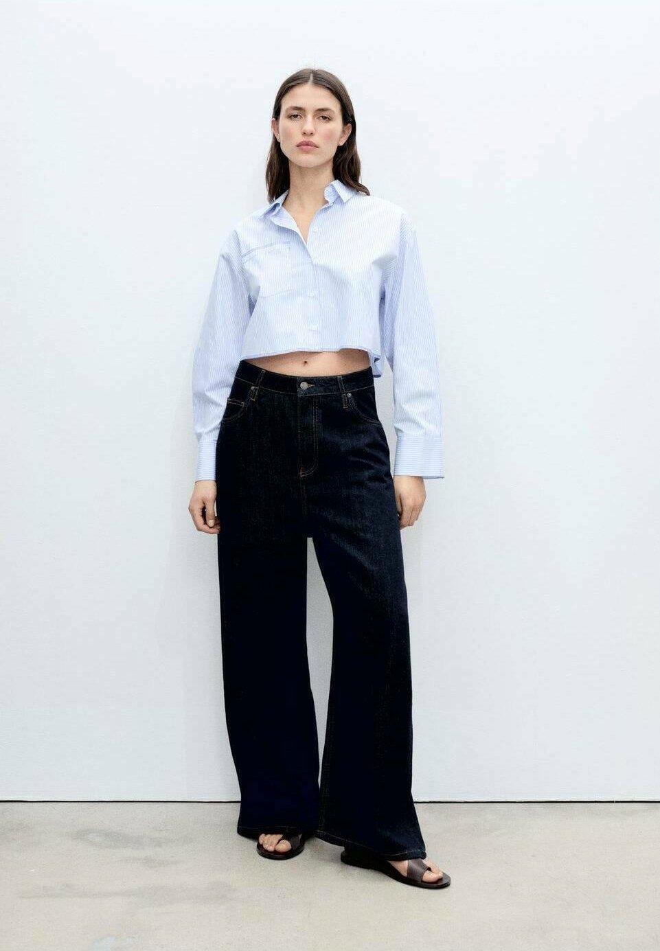 Блузка на пуговицах CUTTY Mango, темно-синий
Блузка на пуговицах CUTTY Mango, темно-синий