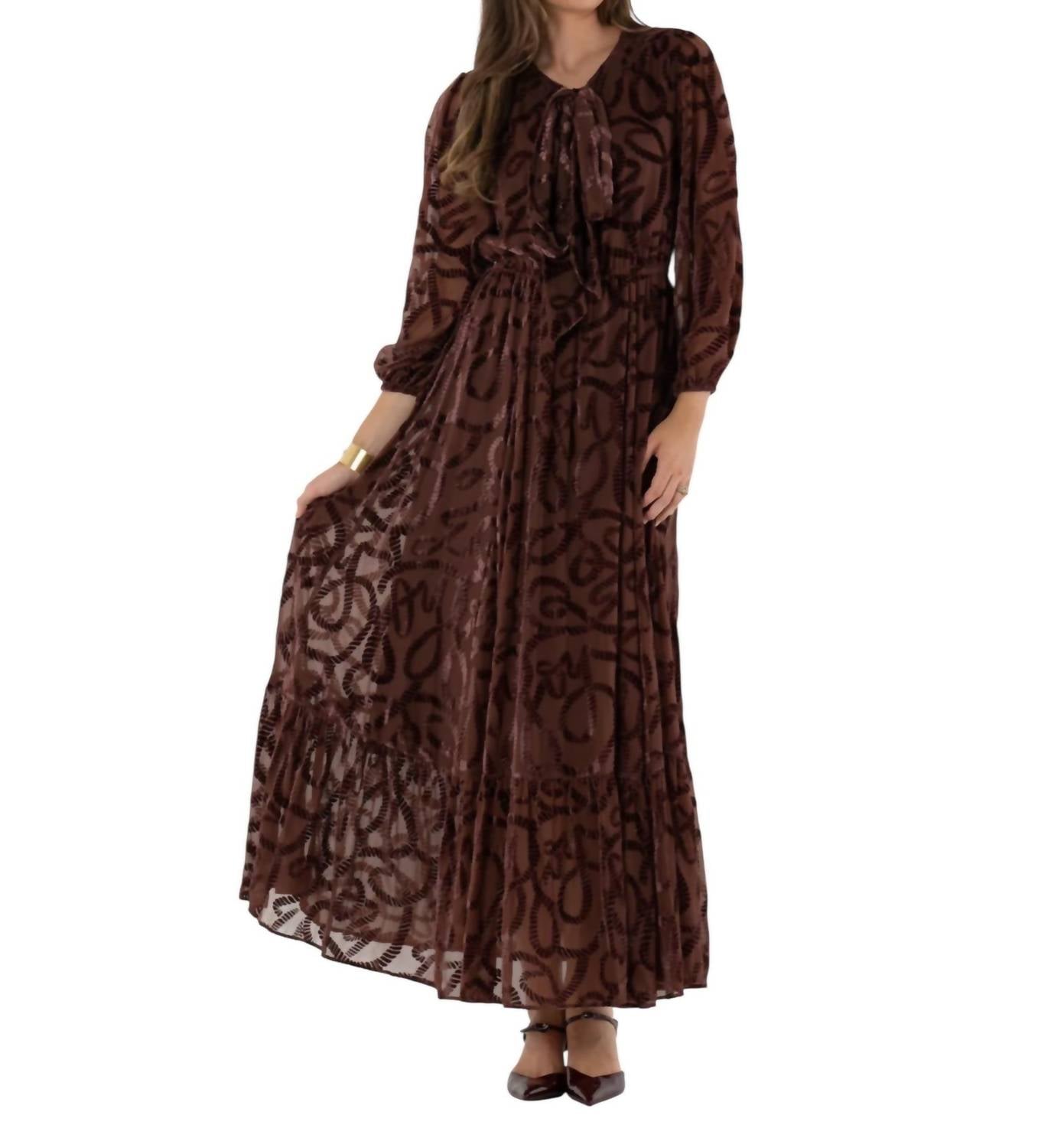 Платье макси Lillian из веревки/бархата Emily Mccarthy, Rope/Velvet
Платье макси Lillian из веревки/бархата Emily Mccarthy, Rope/Velvet