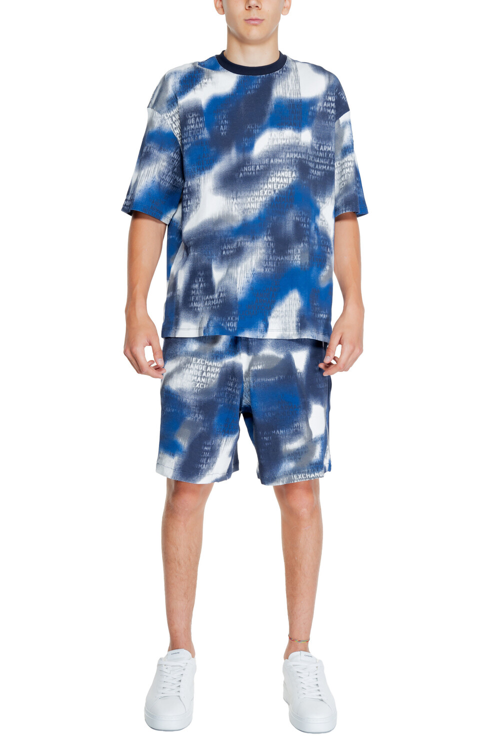 Футболка мужская Armani Exchange с принтом, мультиколор
Футболка мужская Armani Exchange с принтом, мультиколор