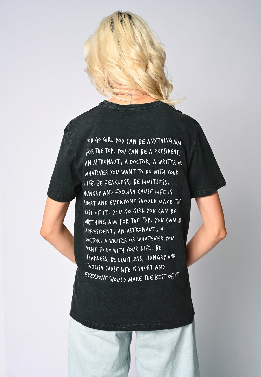 Футболка с принтом YOU GO GIRL BACK HEAVYWEIGHT Mira Paris, цвет Washed Black
Футболка с принтом YOU GO GIRL BACK HEAVYWEIGHT Mira Paris, цвет Washed Black