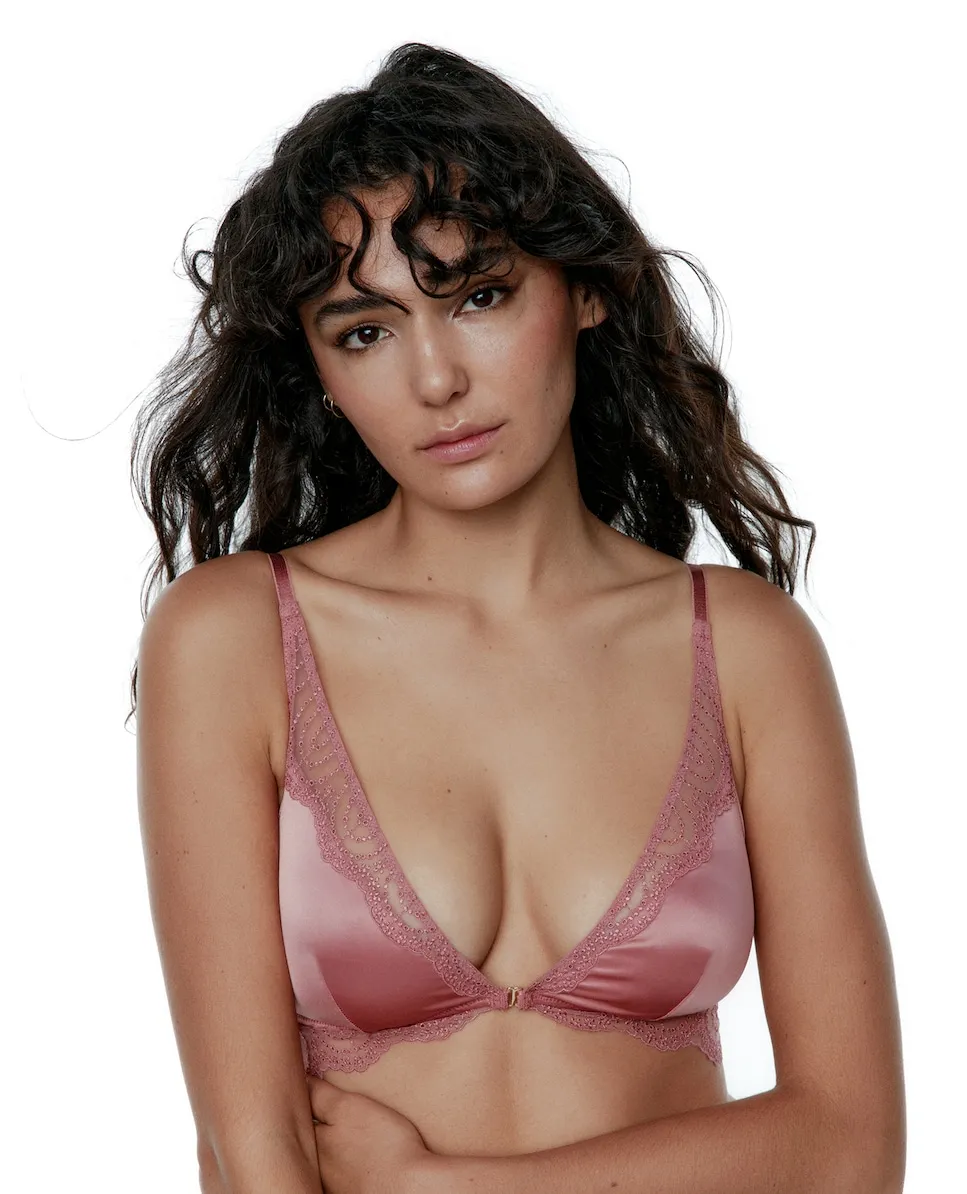 Бюстгальтер-бралетт из тюля и атласа с геометрической вышивкой Black Limba, розовый
Бюстгальтер-бралетт из тюля и атласа с геометрической вышивкой Black Limba, розовый