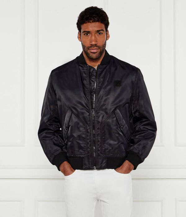 Куртка-Бомбер badam252d1 Regular fit Hugo, черный
Куртка-Бомбер badam252d1 Regular fit Hugo, черный