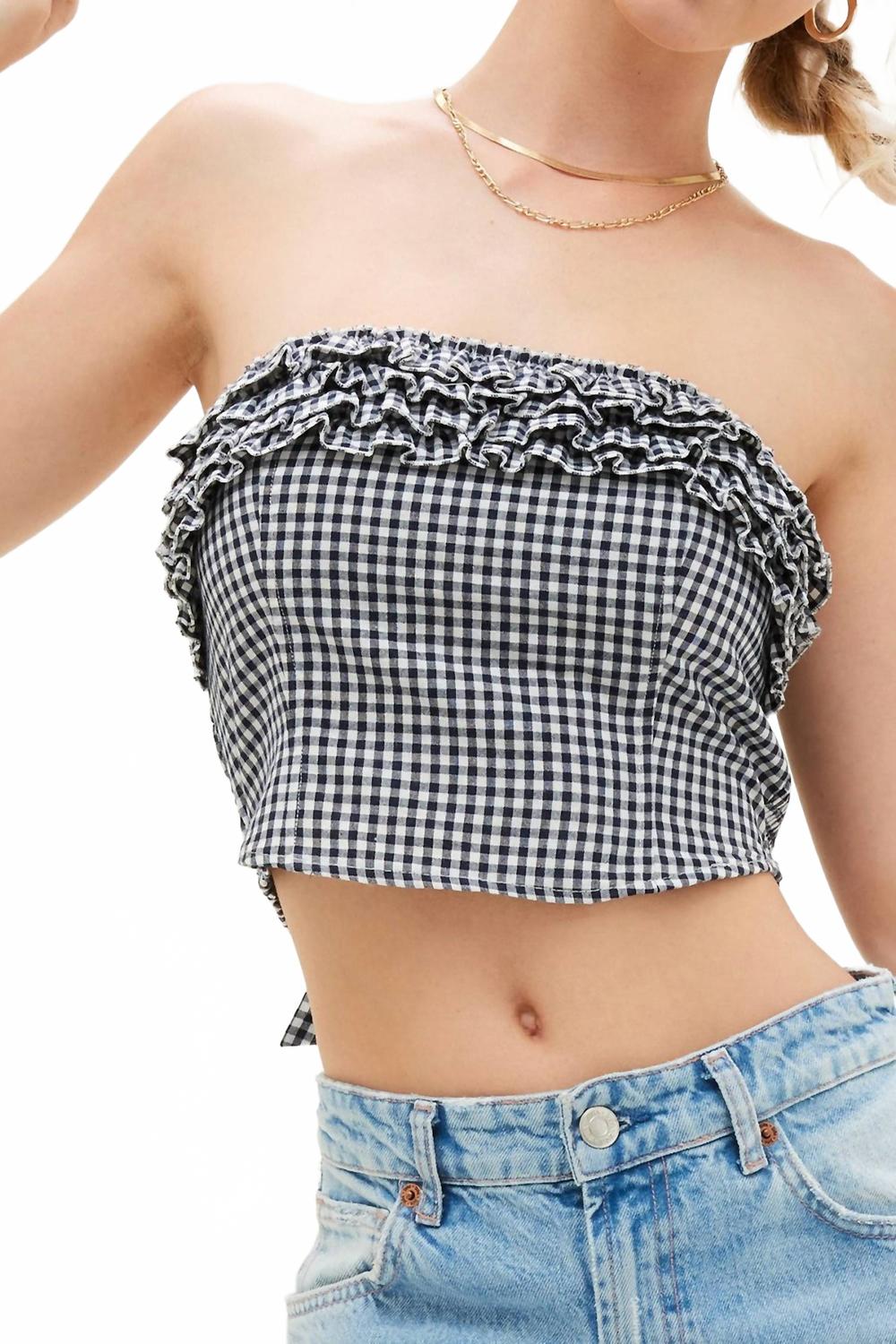 Черный топ-труба с рюшами в клетку Illa Illa
Черный топ-труба с рюшами в клетку Illa Illa