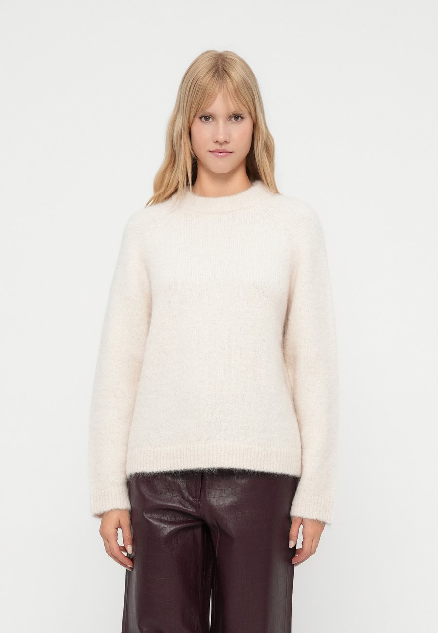 Джемпер Selected Femme SLFGABELLA BOW O NECK, Birch/Beige
Джемпер Selected Femme SLFGABELLA BOW O NECK, Birch/Beige