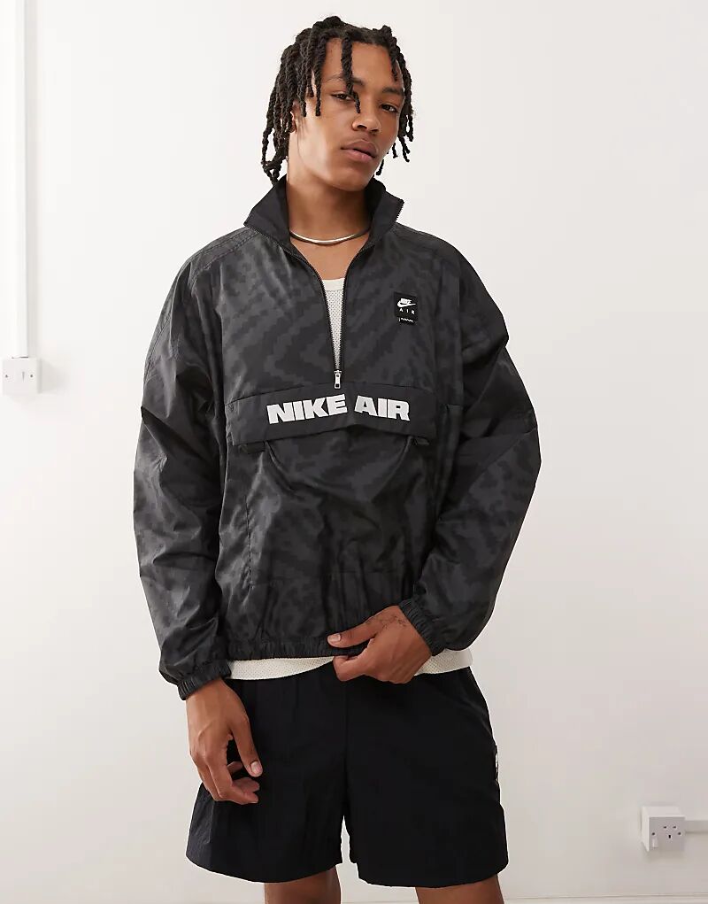Куртка Nike Air с короткой молнией черного цвета
Куртка Nike Air с короткой молнией черного цвета