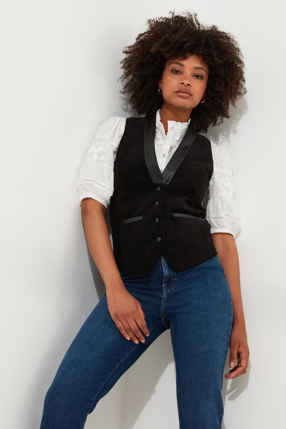 Жилет из бархата с отделкой из искусственного меха Joe Browns, черный
Жилет из бархата с отделкой из искусственного меха Joe Browns, черный