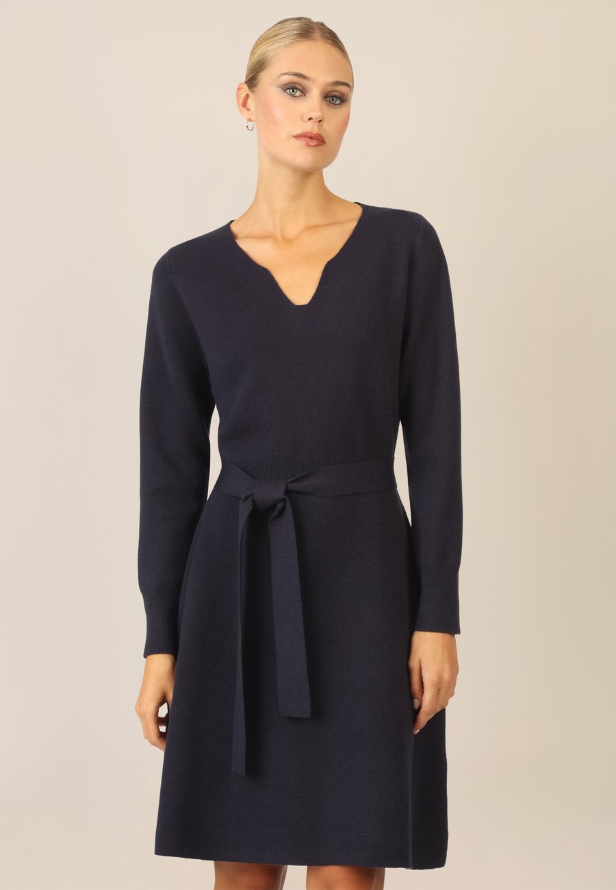Платье Apart Jumper dress, Nachtblau/Dark Blue
Платье Apart Jumper dress, Nachtblau/Dark Blue