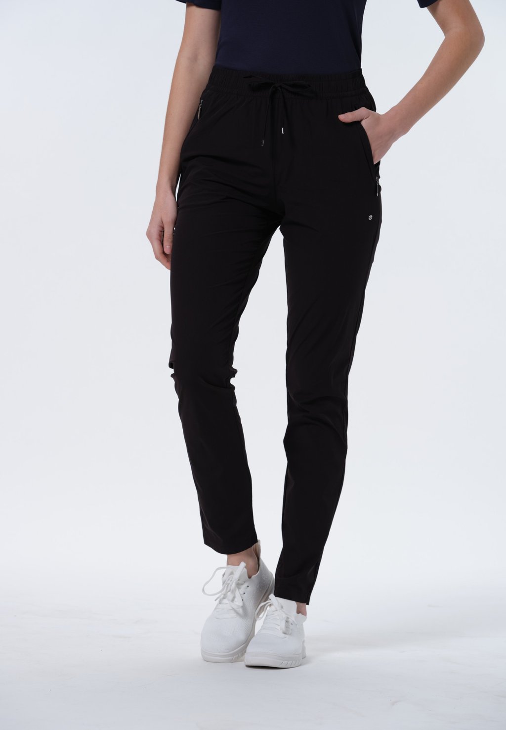 Спортивные штаны ELISENVAARA Luhta, черный
Спортивные штаны ELISENVAARA Luhta, черный