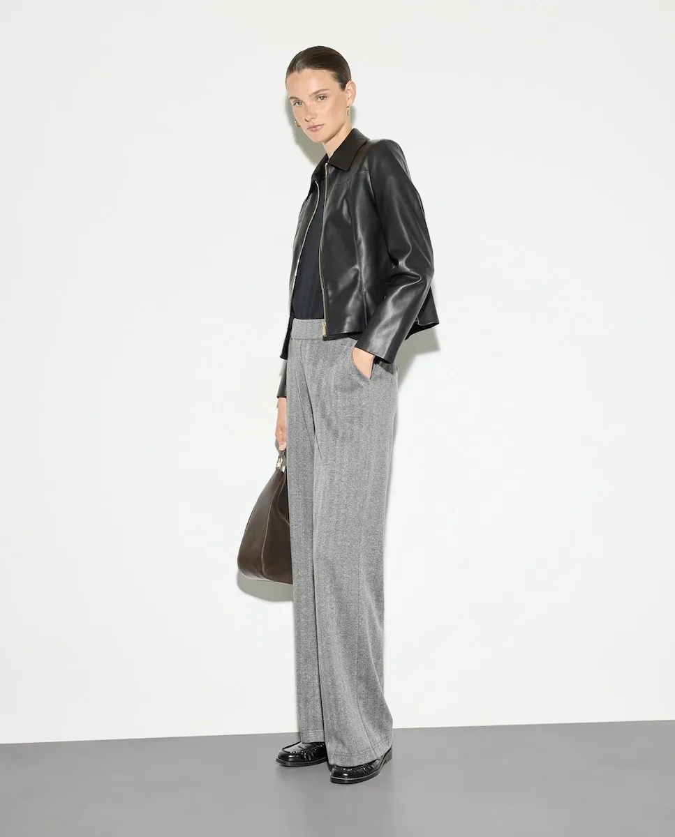 Женские брюки из велюрового трикотажа Woman El Corte Inglés, светло-серый
Женские брюки из велюрового трикотажа Woman El Corte Inglés, светло-серый