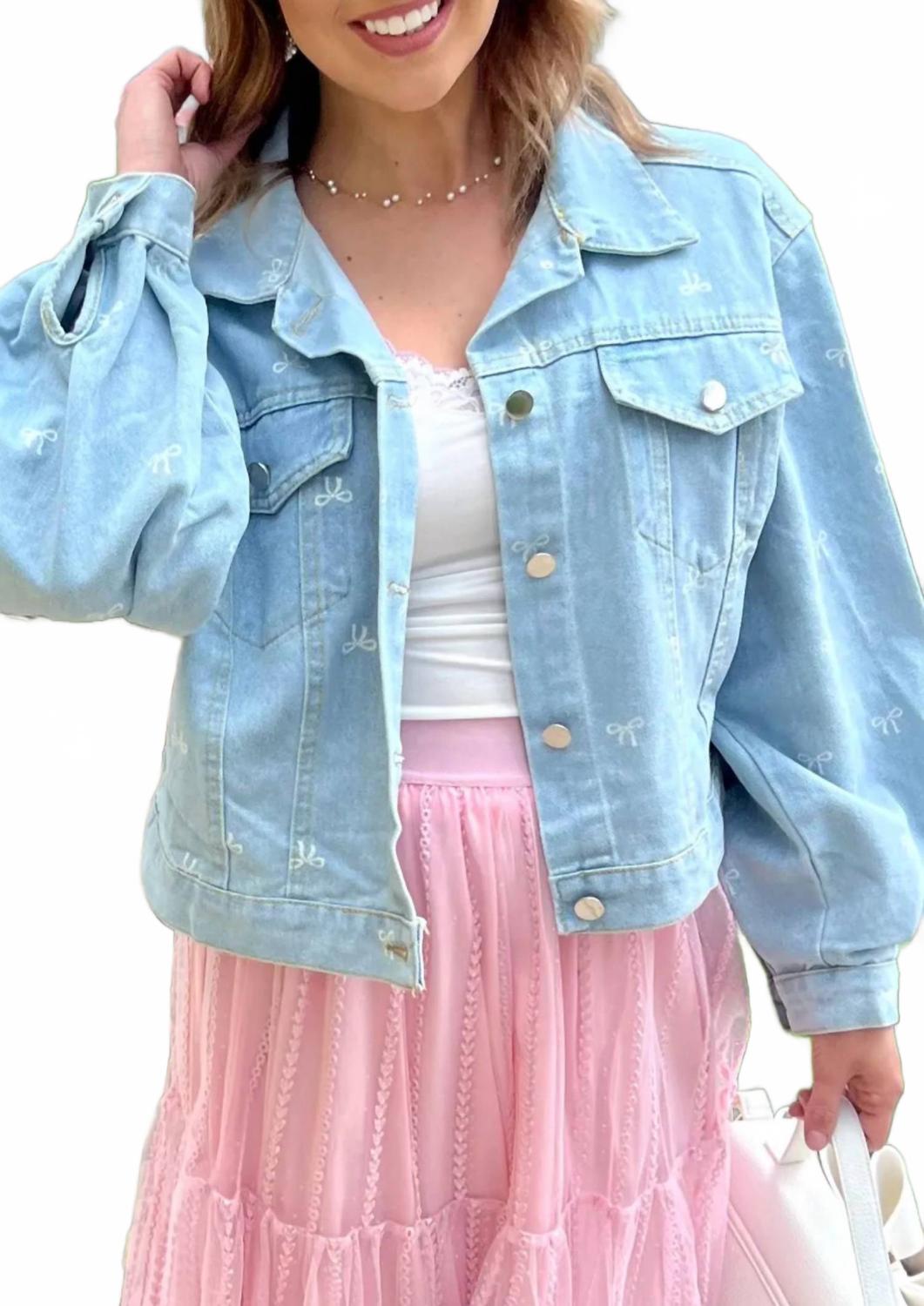 Синяя джинсовая куртка с принтом Mandie Bow Nash Grey
Синяя джинсовая куртка с принтом Mandie Bow Nash Grey