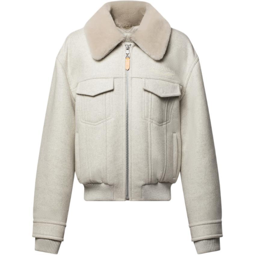 LOUIS VUITTON Шерстяной блузон с воротником из овчины, Ecru
LOUIS VUITTON Шерстяной блузон с воротником из овчины, Ecru